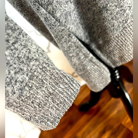 🍀 Lucky Brand Sweater 🍀 - Picture 3 of 5